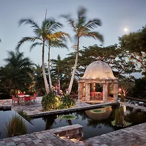 Golden Rock Han/Misafirhane Nevis